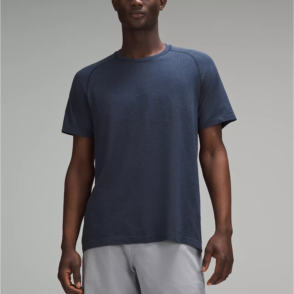 lululemon athletica Men's Short Sleeve Crew Tee - Navy